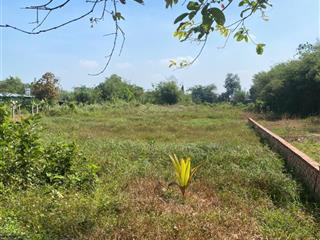 Cần bán trong tháng lô đất 10x93m thổ cư 57,5m2 xung quanh dân cư đông. thuộc xã trung lập hạ cũ