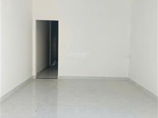 Cần bán gấp nhà hoàn công thuộc kp1 thị trấn củ chi nằm ngay khu trung tâm cạnh kcn tây bắc.giá rẻ