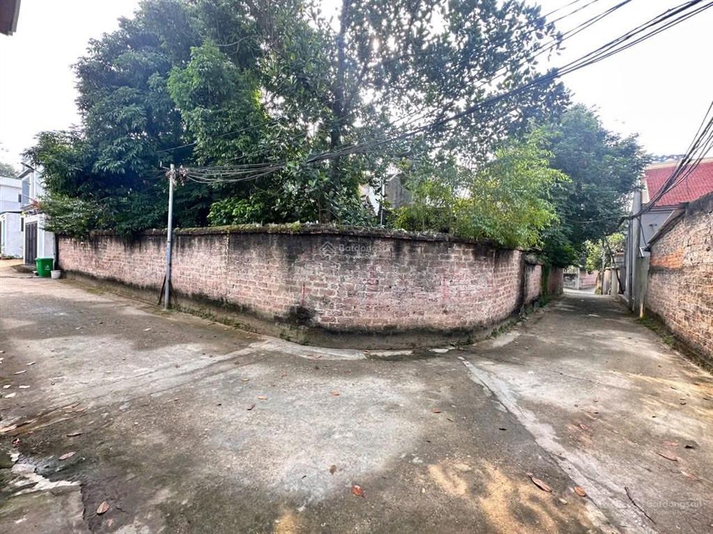 Bán đất đẹp tại chu hóa, việt trì,phú thọ.3,5 triệu / m2, 306m2,2 mặt đường,có thổ cư,dân cư đông