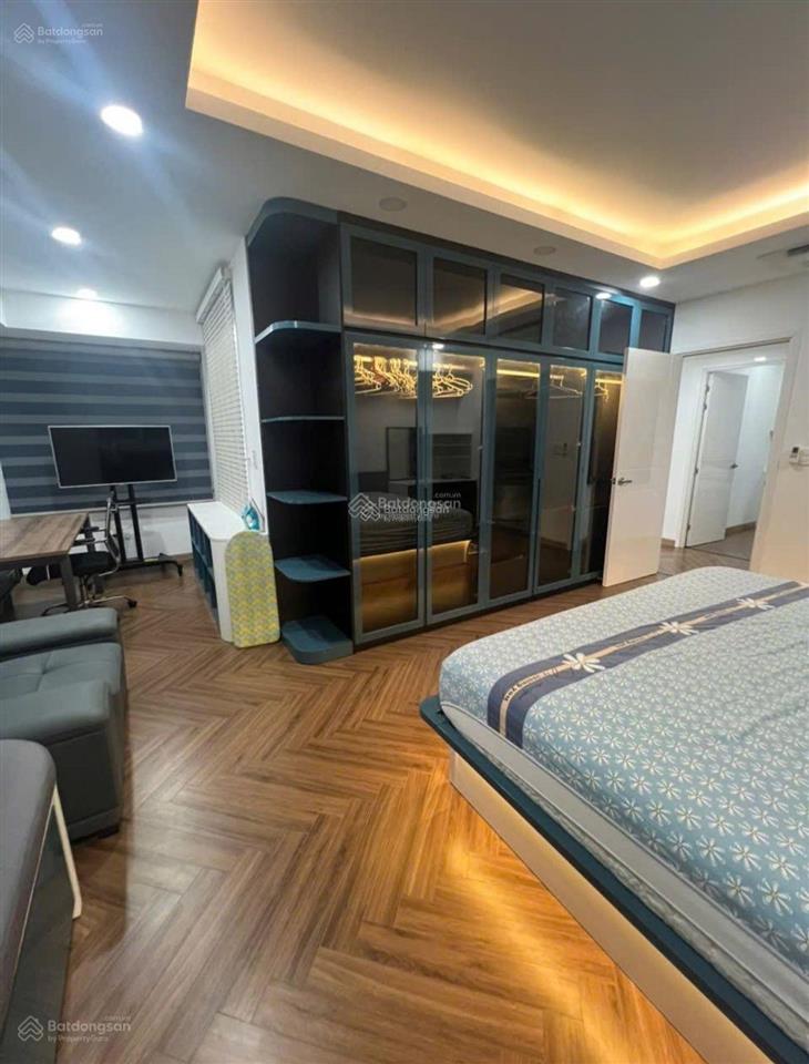 Căn hộ cosmo city 129m2, 3pn 2wc, full nội thất xịn 8,5tỷ sổ hồng sẵn