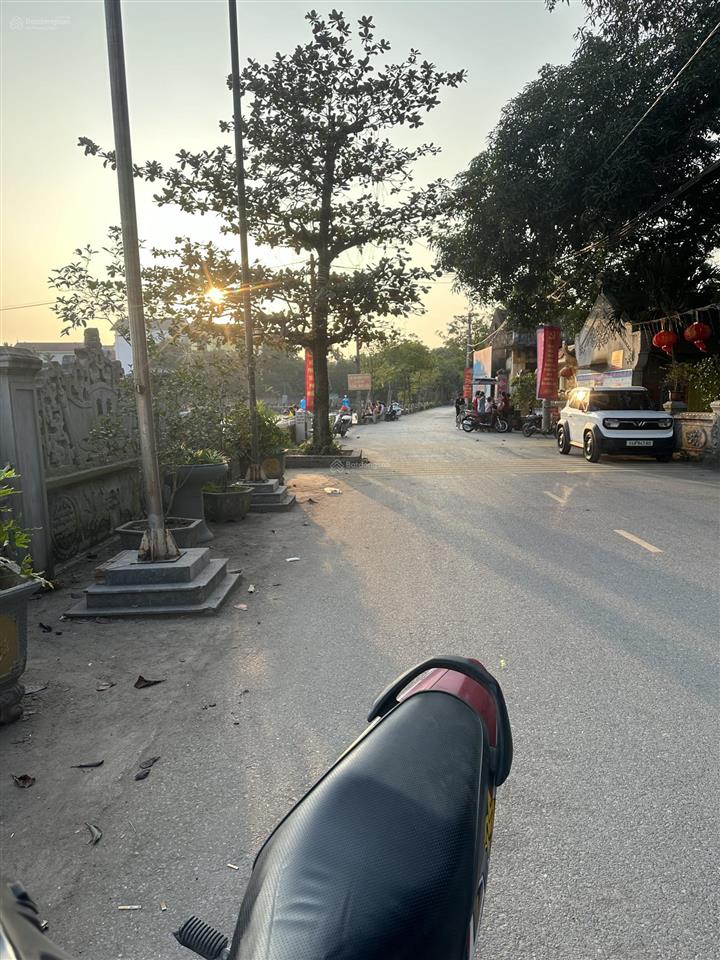 Nhà mới. đại cát  từ liêm  lô góc  sáng thoáng  gần nhà  nội thất đầy đủ. dt 33 m2  5 tầng