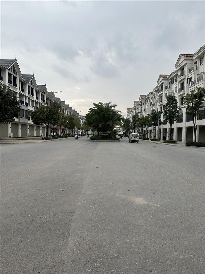 Nhà liền kề dân xây vân canh hoài đức, hà nội. diện tích 35 m2, 5 tầng, nhà dân xây chắc chắn