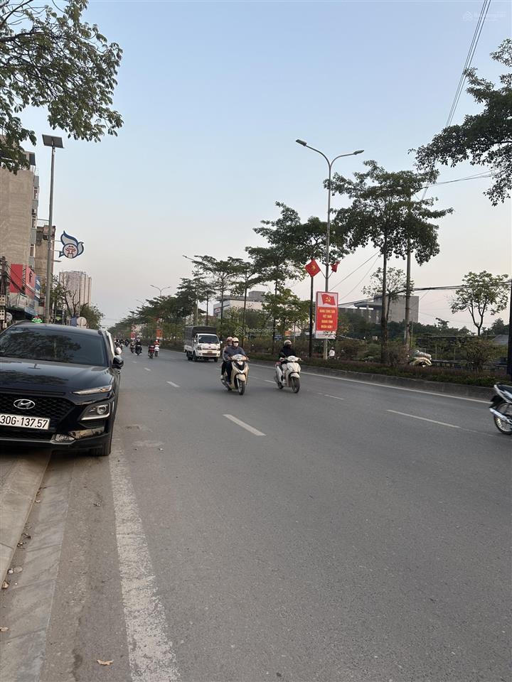 Trung tâm hoài đức  nhà vân canh  dt 33m2  5tầng  nhà đẹp ở luôn  giá 9.7 tỷ