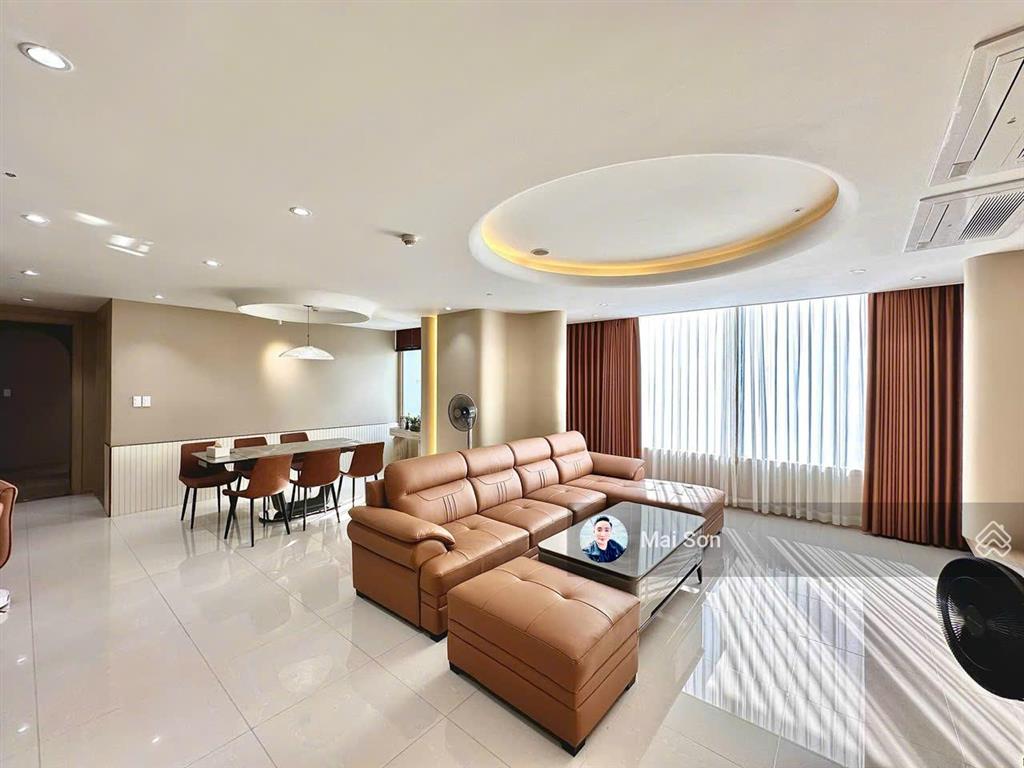 Kẹt tiền cần bán gấp căn hộ cantavil premier 4 phòng ngủ, nội thất cao cấp giá 17,8 tỷ.