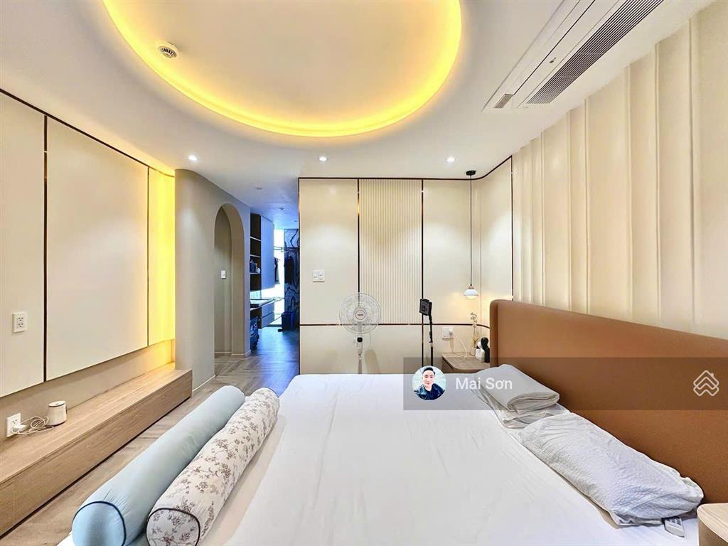 Kẹt tiền cần bán gấp căn hộ cantavil premier 4 phòng ngủ, nội thất cao cấp giá 17,8 tỷ.