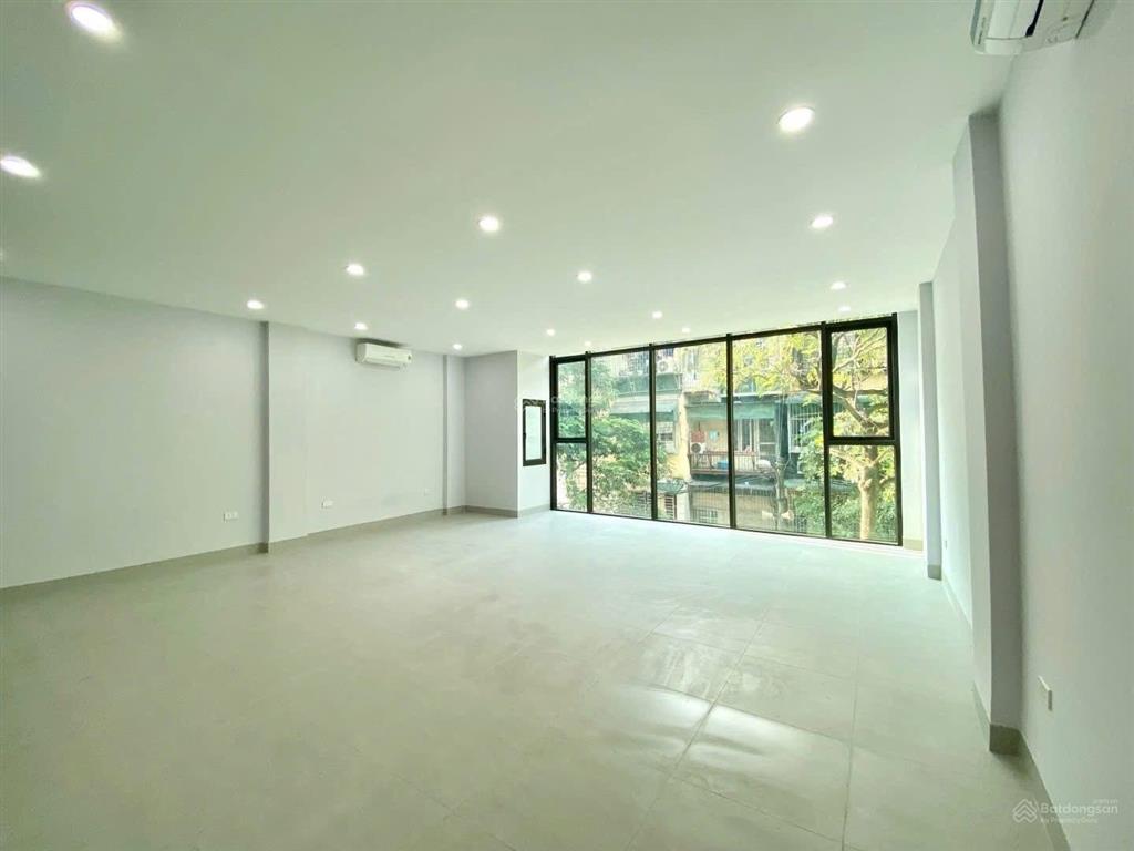 Cho thuê nhà phố huỳnh thúc kháng mặt tiền rộng, thang máy, kinh doanh mọi mô hình