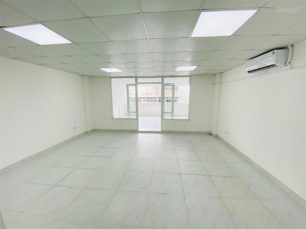 Cho thuê tòa nhà nguyễn trường tộ  ba đình diện tích 150m2 x 6t, mặt tiền 10m