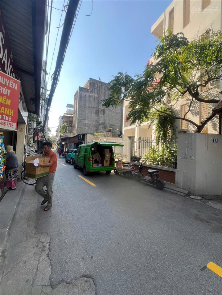 Bán đất tặng nhà 2 tầng phố bồ đề  có sẵn nhà 2 tầng  ngay cầu chương dương  khu lõi trung tâm