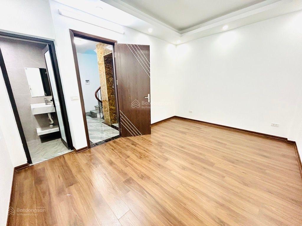 Bán nhà tạ quang bửu 41m, nhà mới đón tết, phân lô, oto đỗ, ngõ thông