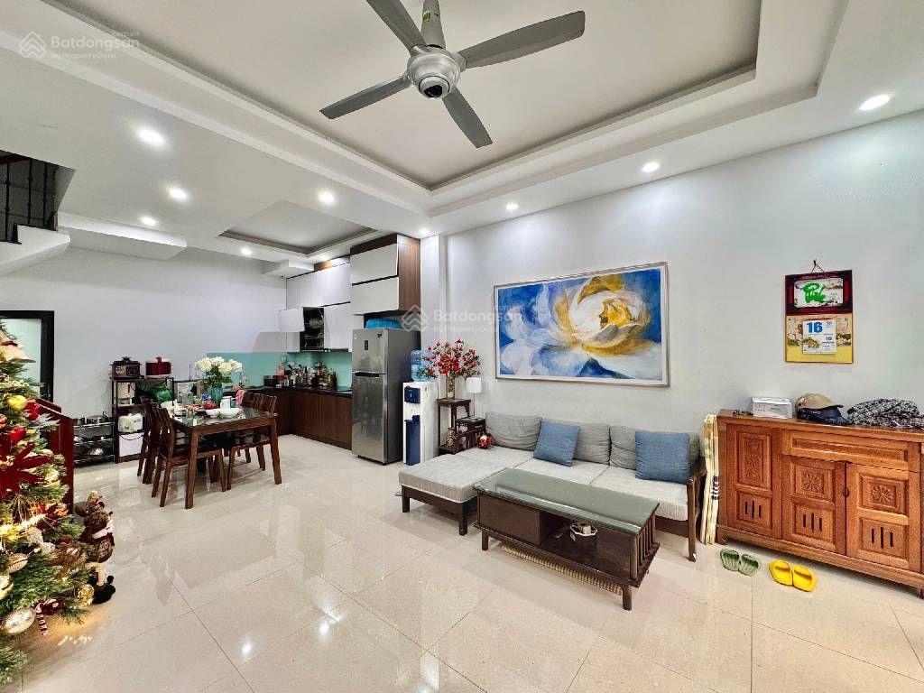 Bán nhà tạ quang bửu, nhà mới đón tết, ngõ thông, phân lô oto đỗ, dân chí cao, ở sướng