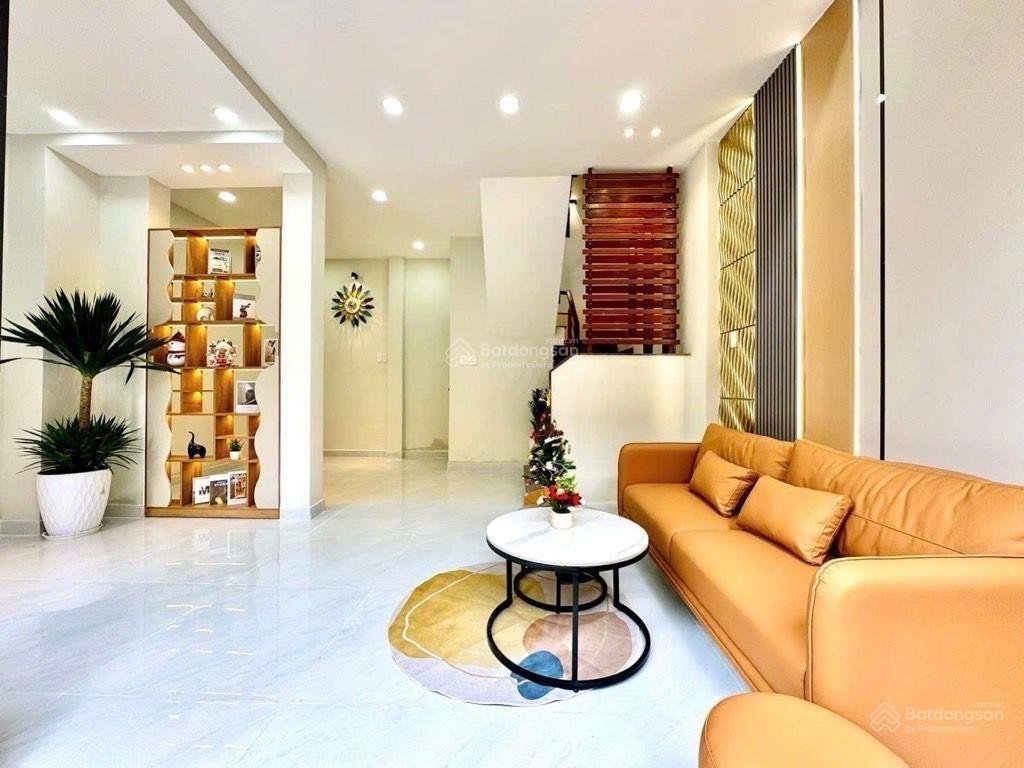 Hiếm!!!! nhà mới 5 tầng btct căn góc  xe ô tô ngay hàng xanh sát q1  ngân hàng hỗ trợ 70%