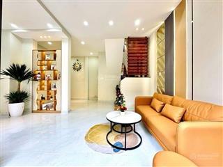 Hiếm!!!! nhà mới 5 tầng btct căn góc  xe ô tô ngay hàng xanh sát q1  ngân hàng hỗ trợ 70%