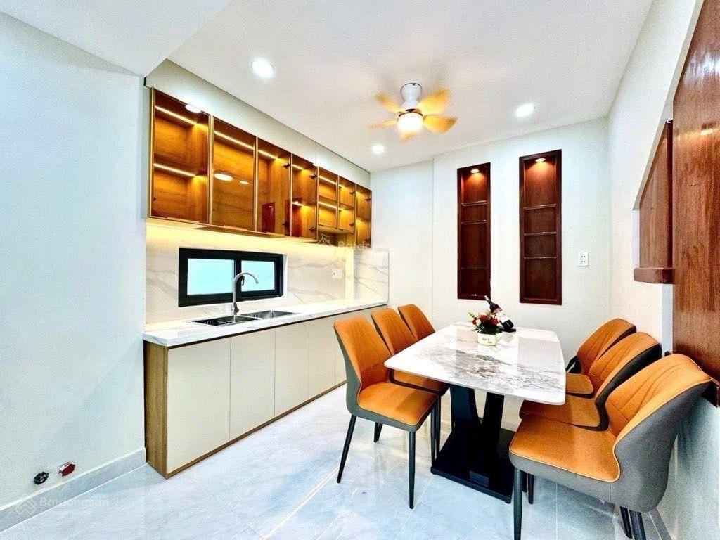 Hiếm!!!! nhà mới 5 tầng btct căn góc  xe ô tô ngay hàng xanh sát q1  ngân hàng hỗ trợ 70%