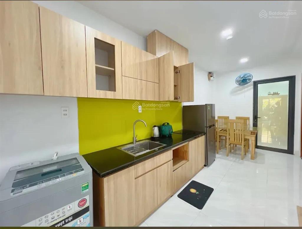 Bán gấp nhà gần biển mỹ khê ngũ hành sơn, kinh doanh phố tây, diện tích 67.5m2  4.5 tầng  mt 4.5m