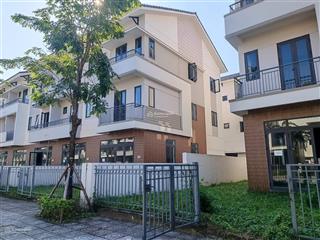 Hiếm! shophouse centa riverside vsip, 120m2, đối diện sun group phù đổng  gần metro