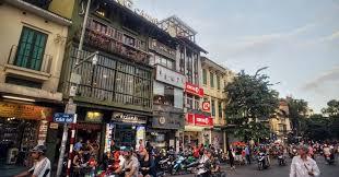 Cho thuê nhà mặt phố cầu gỗ  diện tích 50m² x 5 tầng, mặt tiền 2,6m, trung tâm hoàn kiếm