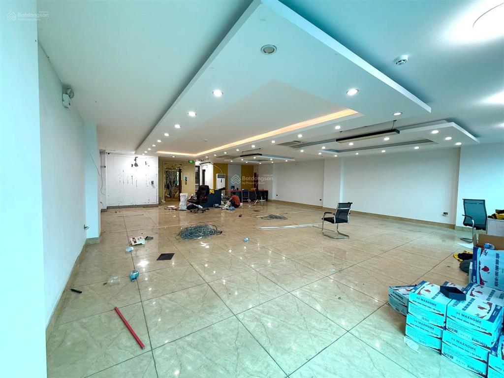 Tâm việt building cần cho thuê sàn văn phòng 150m2 giá 23tr/tháng ngay ngã tư tố hữu  vạn phúc