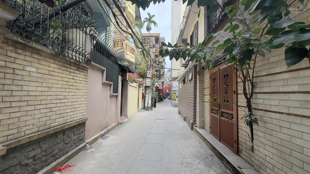 Bán nhà đất láng hạ  giảng võ, dt 64,9m2, mt 5,2m hiếm, ngõ thoáng, giá trị đầu tư cực cao