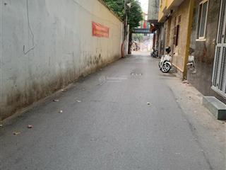 Bán nhà tại ngô quyền, vạn phúc, cầu trắng. nhà mới đẹp. dt.20m2. 5t. giá.5,4tỷ. 0982 079 ***