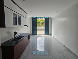 Chính chủ cần bán gấp nhà đông la giá 8.x tỷ! nhà 6 tầng 40m2 kinh doanh, cam ry ngủ trong nhà