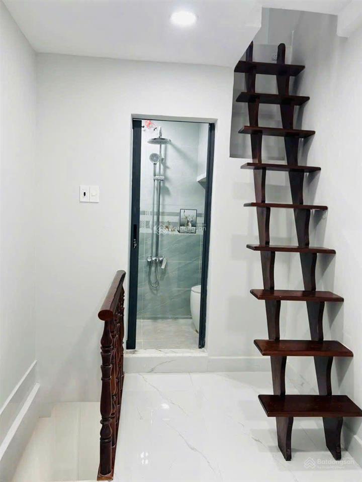 Nhà nhỏ xinh hẻm cmt8, quận 3, 1.90 tỷ