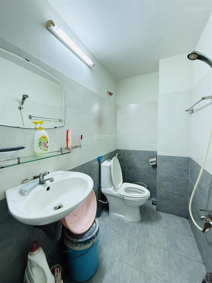 25/ nguyễn minh châu, phường phú trung quận tân phú dt 7m6x16m 1 trệt 2 lầu 4pn 5wc. giá 7,3 tỷ tl