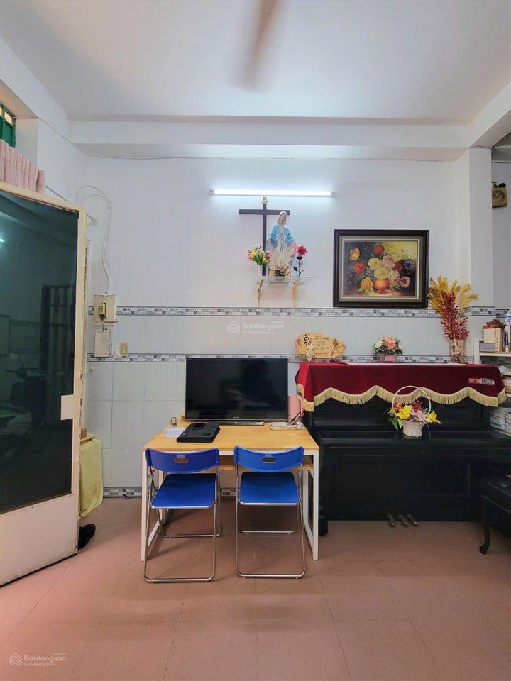 2/ bùi thế mỹ, phường 10 tân bình dt3.6x8 sổ a4. 1trệt 2lầu 2phòng ngủ lớn 3wc cách 10ra mặt tiền