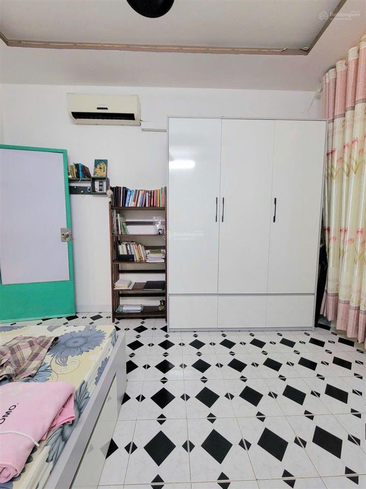 2/ bùi thế mỹ, phường 10 tân bình dt3.6x8 sổ a4. 1trệt 2lầu 2phòng ngủ lớn 3wc cách 10ra mặt tiền