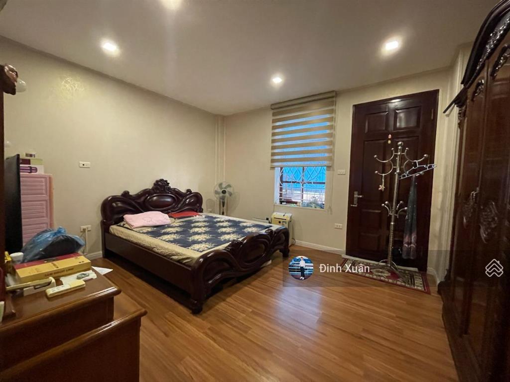 Bán gấp nhà tập thể tầng 2 hồ đắc di nam đồng 70m 3 ngủ 2 wc thoáng sáng full đồ ở ngay