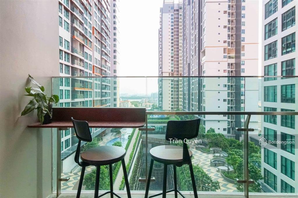 2pn giá tốt 9.3 tỷ  không gian bếp mở  view hồ bơi  pháp lí sẵn sàng  nhà xinh  giá tốt