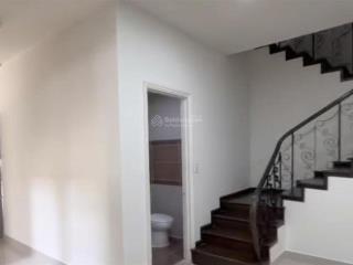 Bán nhà phố quận 5  7pn  8 wc  2 lầu + sân thượng  dòng tiền 400tr/năm  chỉ 9.3 tỷ!