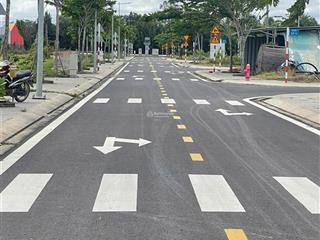 Bán gắp lô đất 90m2 dragon pearl đường 12m  đối diện công viên nước gần đường trục chính 26m