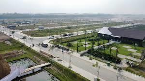 Cần tiền tôi cần bán lô góc dự án dragon pearl mt tỉnh lộ 10 giá 21.8tr/m2 dt 120m2 shr