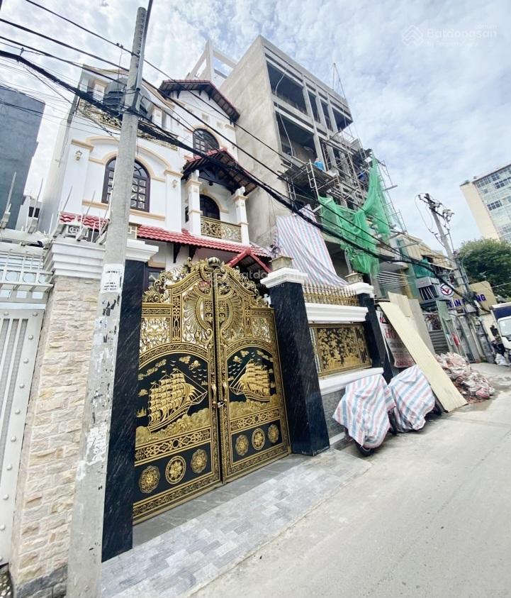 Nhà không mua tiếc, hẻm xem hơi phường 25 bình thạnh, dt 89m, gần đh ngoại thương, xây chdv 8 tầng