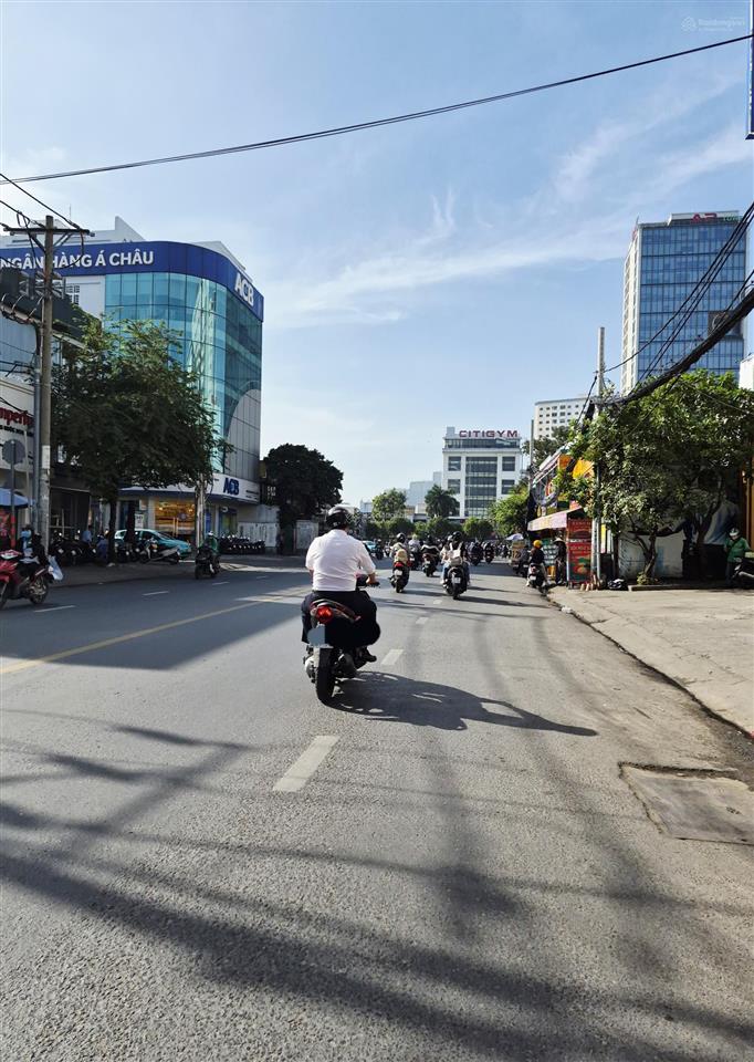 Bán gấp nhà hẻm xe hơi phường 1 bình thạnh, dt 62m2, sẵn dòng tiền hơn 600tr/năm, gần chợ bà chiểu