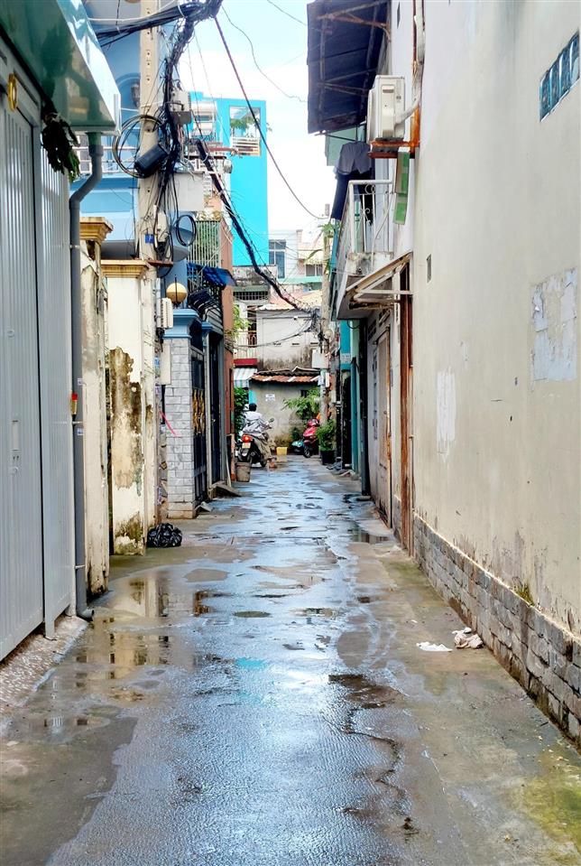 Bán nhà ngay chợ cây quéo, 4 tầng btct, giáp phú nhuận, gò vấp, 10m ra mặt tiền hoàng hoa thám