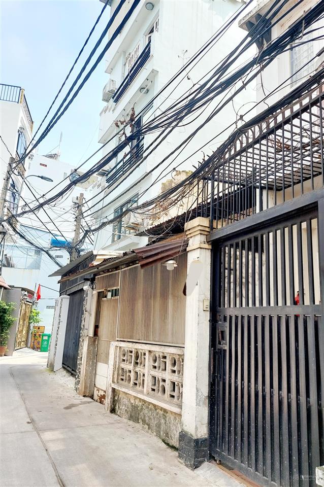 Nhà bình thạnh 53m2 gần chợ bà chiểu, hẻm xe hơi quay đầu, ngang nhà 4m, chủ bán gấp chỉ nhỉnh 5tỷ