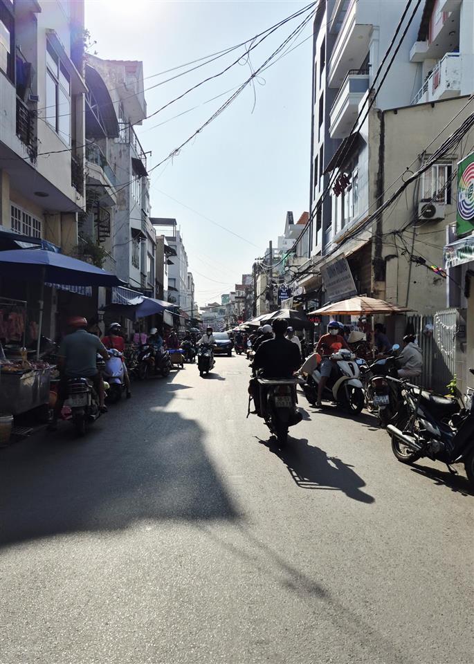 Chủ bán gấp nhà hẻm xe hơi, dt 115m2 phường 25, bình thạnh gần đại học ngoại thương, ngay hàng xanh