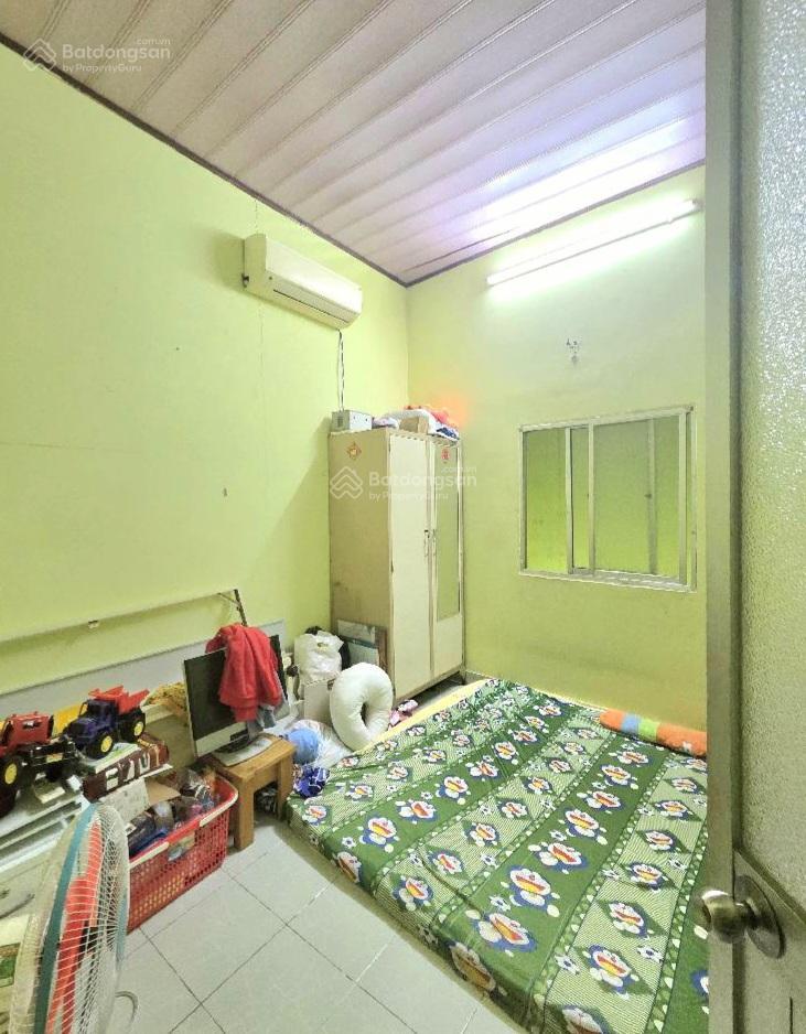 Nhà nên mua gấp, chỉ nhỉnh 5tỷ, dt 55m2, sát hẻm xe hơi, ngay ub phường 12, bình thạnh