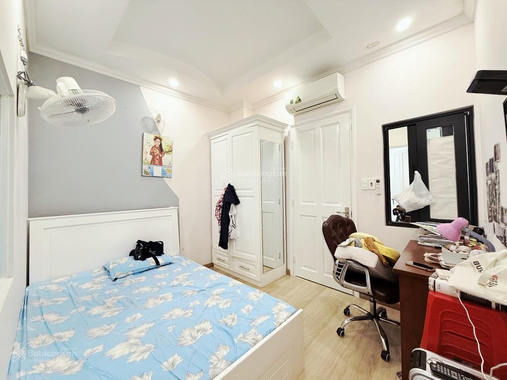 Chủ bán gấp nhà ngay chợ bà chiểu, dt (4.6x13), 4 tầng btct, 7 pn, phường 12, bình thạnh