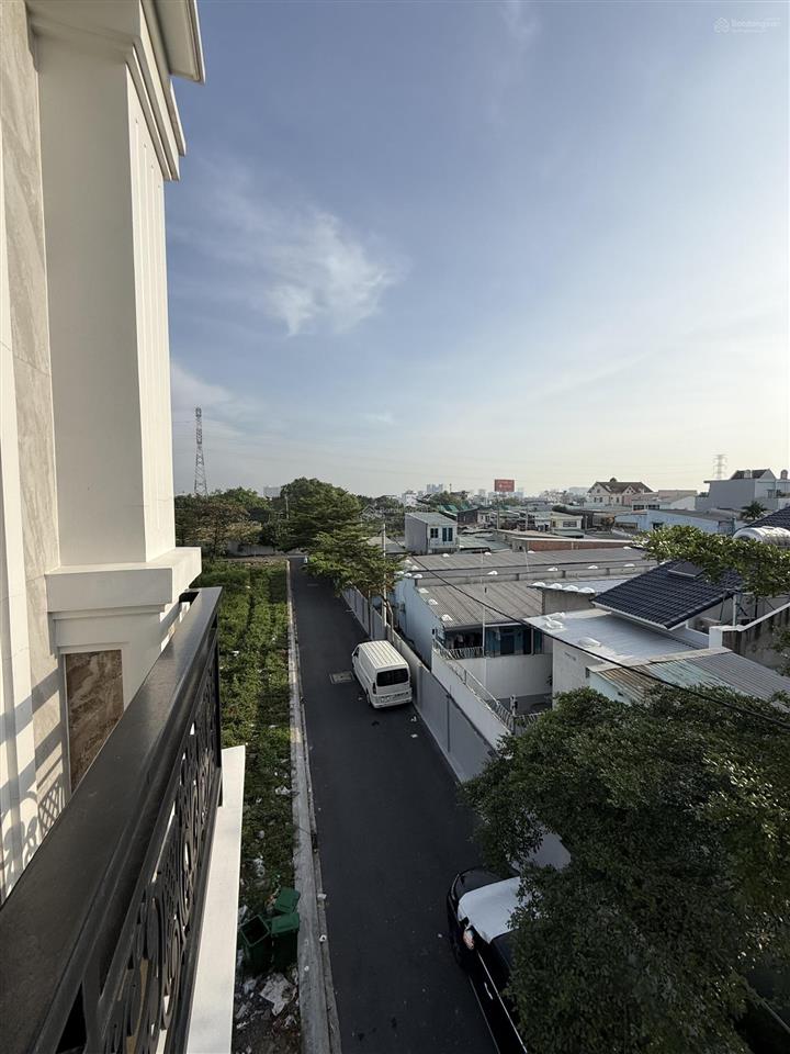 Nhà 4 tầng 59.2m2 góc 2 mt sân ô tô, nở hậu tài lộc 4.7m, cạnh vạn phúc city, urban green