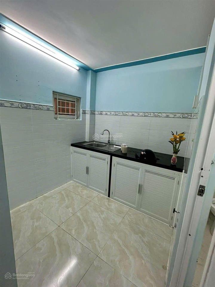 Nhà ngang 6m 2 tầng  hẻm xe hơi 3m  nhỏ có vỏ hoàn công đủ  quận 9