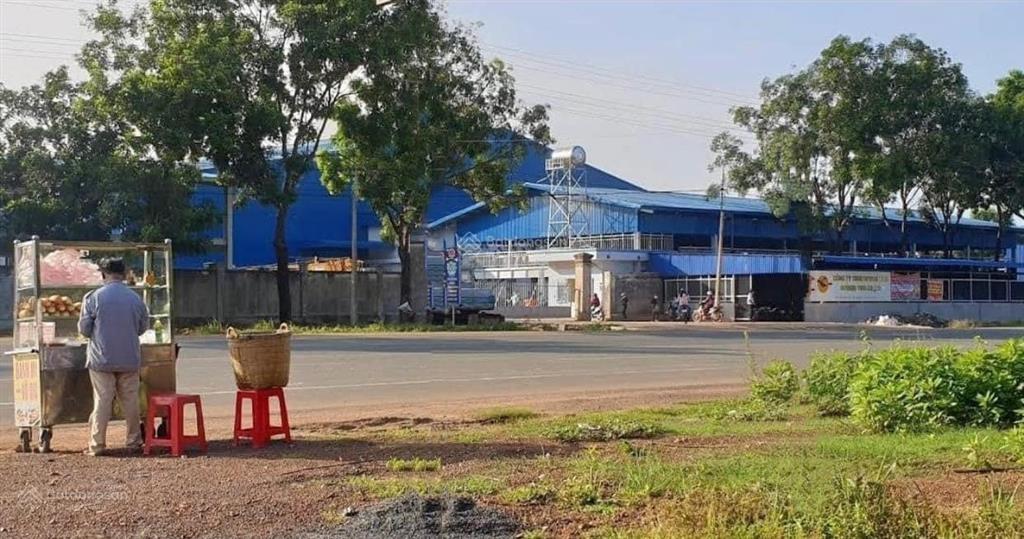 Sang lại mảnh 260.5m2 có thổ cư sát chợ ql14 dân đông, giá 290 triệu bang sang tên. gần kcn sầm uất