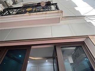 Bán nr đẹp xuất sắc tại xuân phương, 6,99 tỷ, 36m2, 5pn+full đồ,mt5m, gần chỗ để ôtô, sổ vuông đẹp