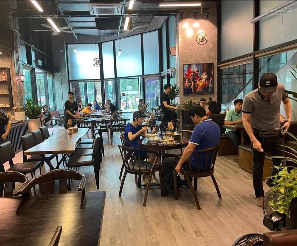 Cho thuê cửa hàng phố trần đại nghĩa  vị trí cực đẹp dt 65m x 6 tầng mặt tiền 5.5m, mọi mô hình