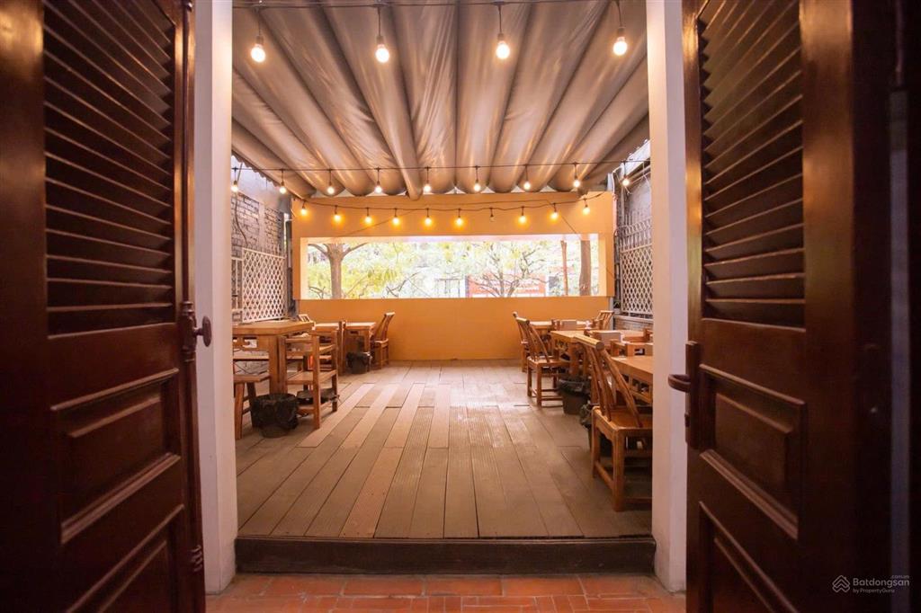 Cho thuê mặt bằng kinh doanh phố nguyễn hoàng  diện tích 50m2 x 5 tầng mặt tiền 7.4m mọi mô hình