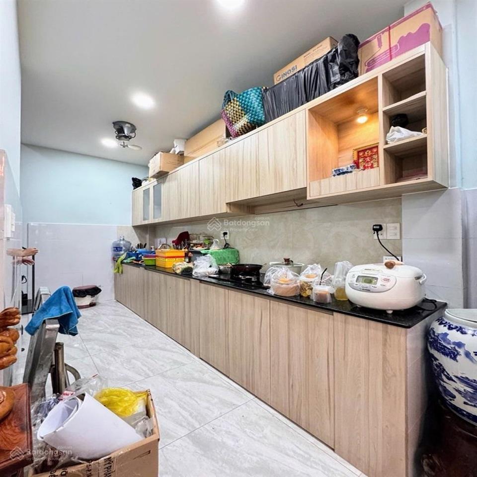 Nhà còn mới đẹp ở ngay, ngang 4m (48m)  hẻm xe hơi  mã lò  chỉ 4.07 tỷ!