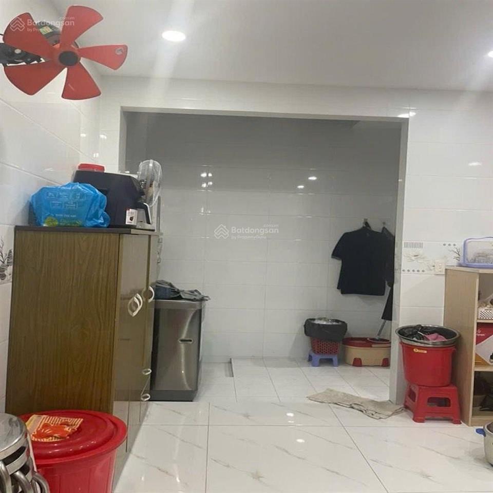 Nhà đẹp tân kỳ tân quý 90m2 (5x18m)  giá cực tốt 5.89 tỷ  sát aeon mall