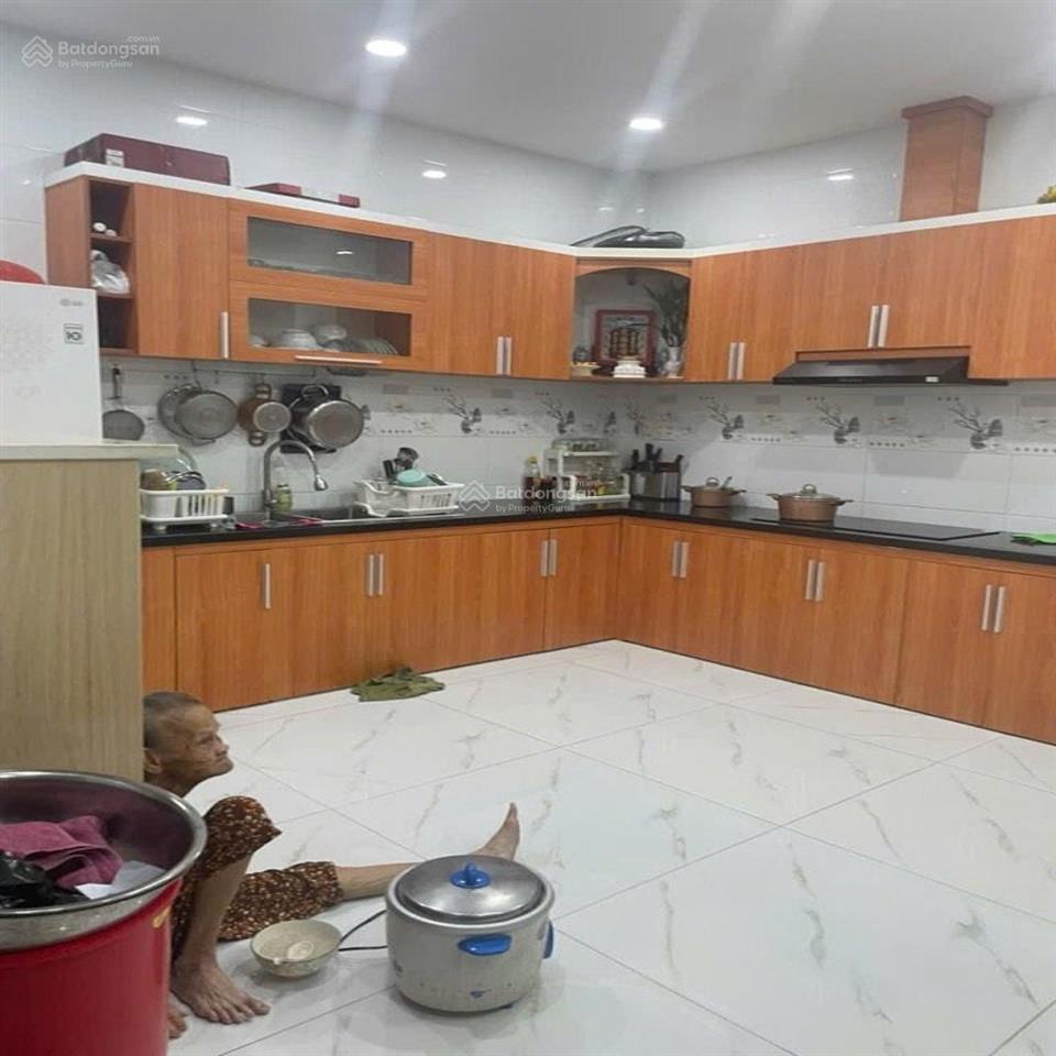 Nhà đẹp tân kỳ tân quý 90m2 (5x18m)  giá cực tốt 5.89 tỷ  sát aeon mall