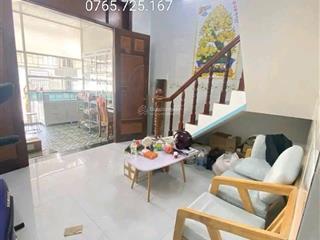 Cần tiền nên bán gấp căn nhà ngay chợ đầu mối. giá 790 triệu